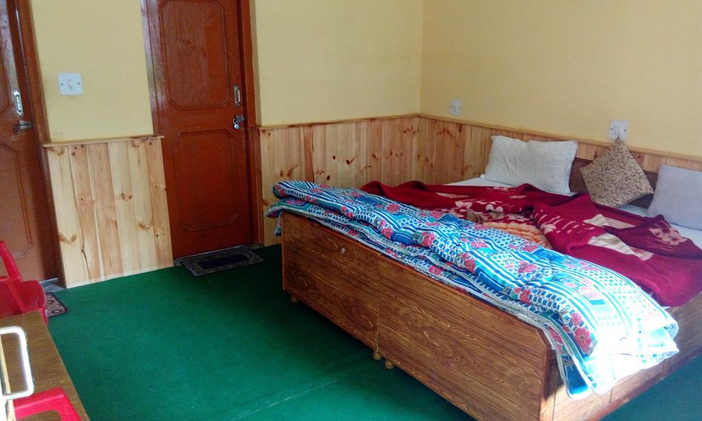 Suraj Cottage Manali Szoba fotó