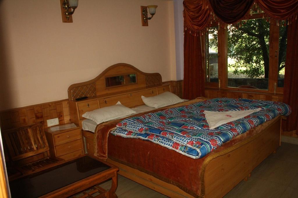 Suraj Cottage Manali Szoba fotó