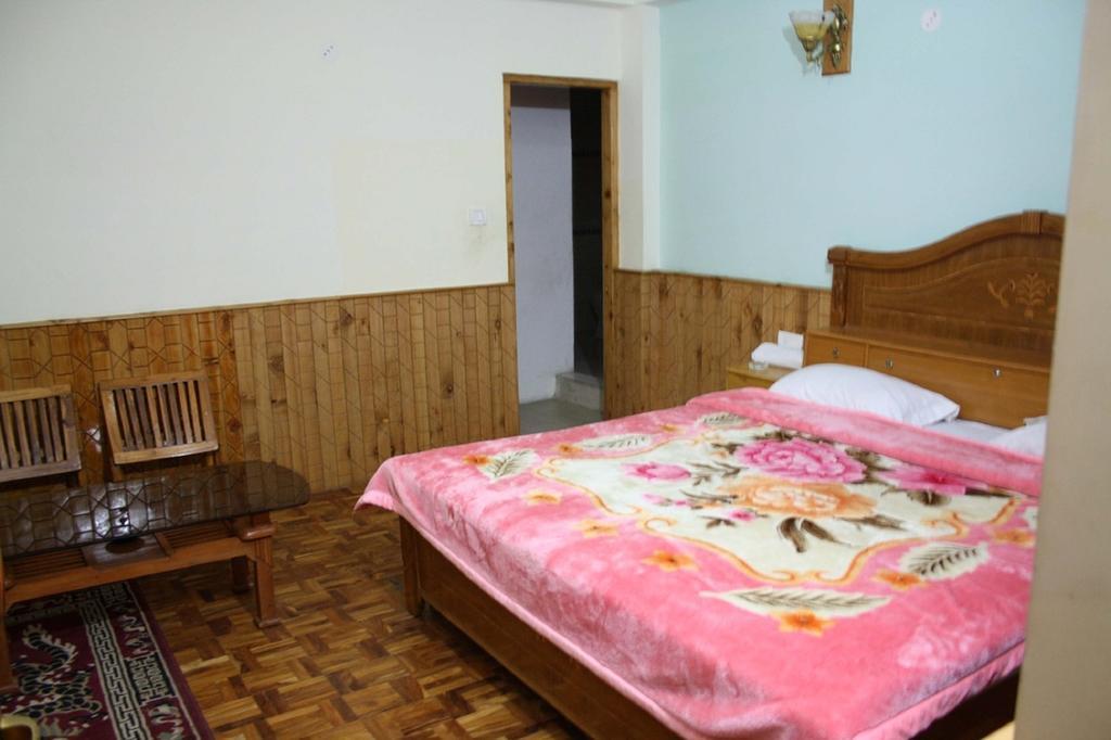 Suraj Cottage Manali Szoba fotó